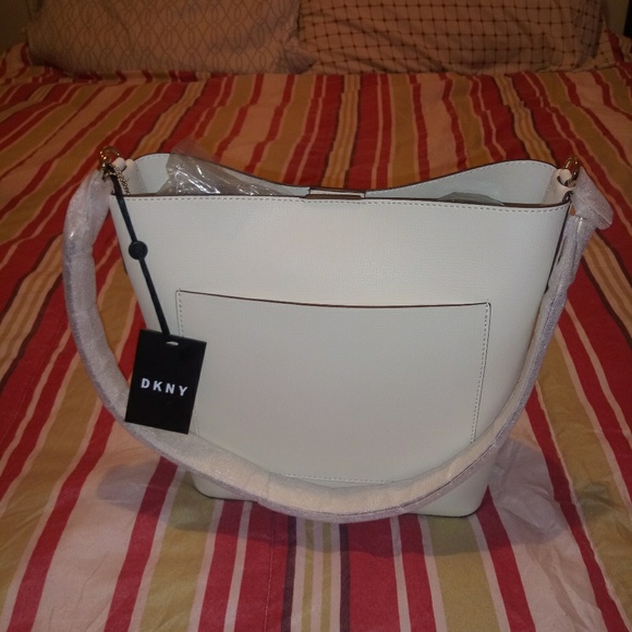 Dkny Bags Dkny Sullivan Leather Bucket Bag Poshmark